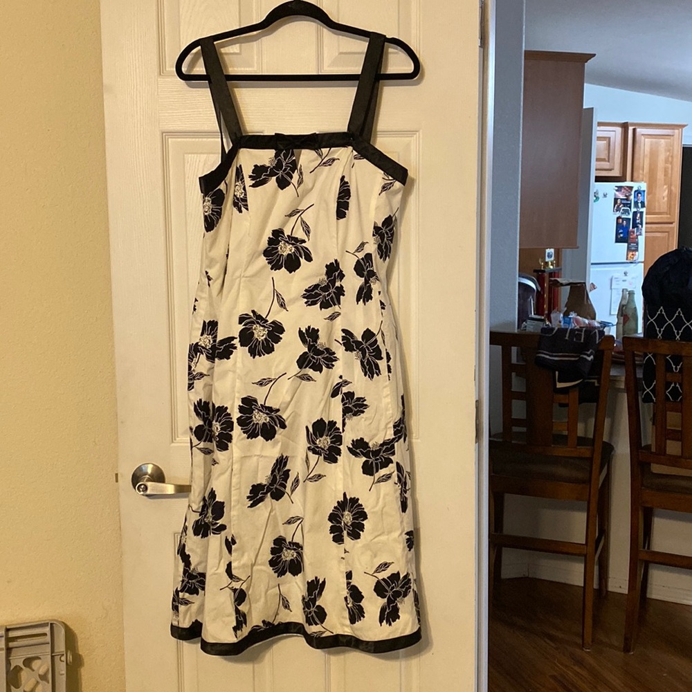 Women's Flower Dress- Straps Can Be Removed